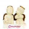 dwa aniołki ceramiczne z alabastru w pozycji siedziącej H8 cm